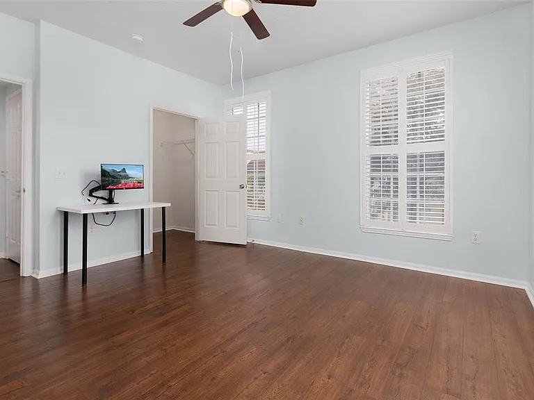 233 Goldenrain Dr #202 — Photo 24