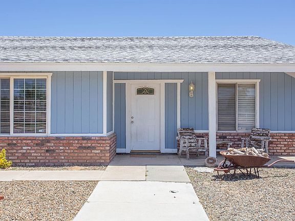 4th image of 17888 Wisteria St