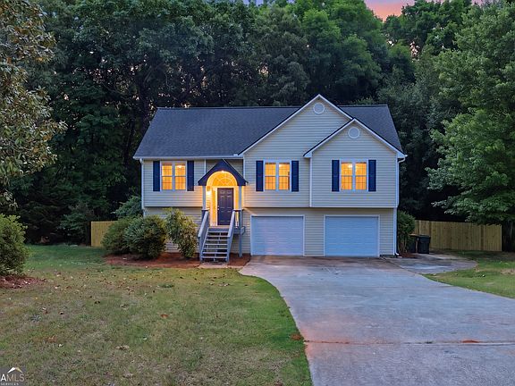 3rd image of 1026 Carriage Way