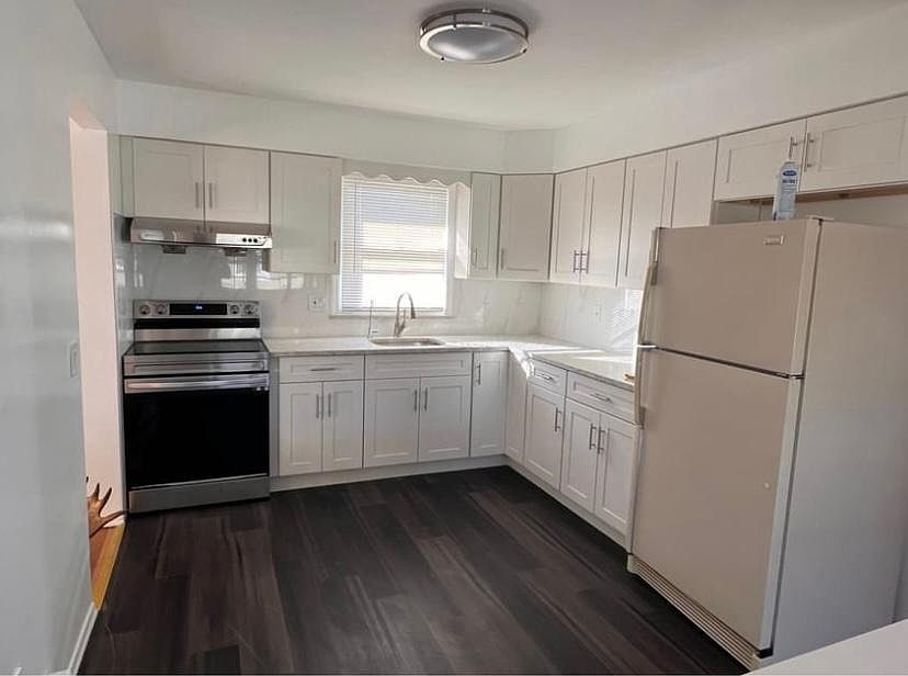 1st image of 884 Polk Ave Floor 2
