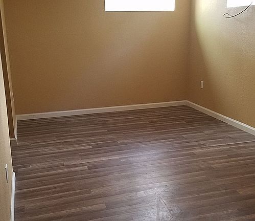2nd image of 919 7th St APT B