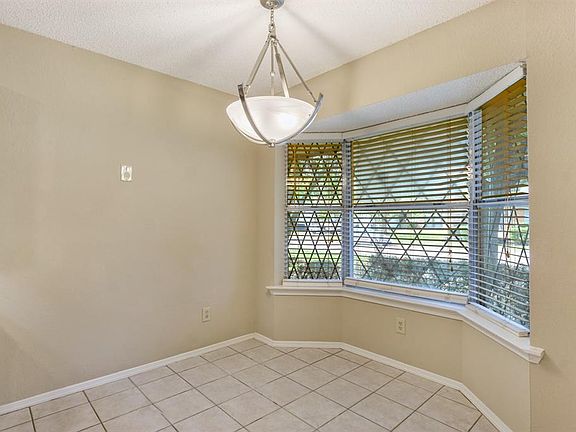 4th image of 206 Mapleridge Dr