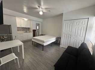 1843 Dewey St #111, Hollywood, FL 33020