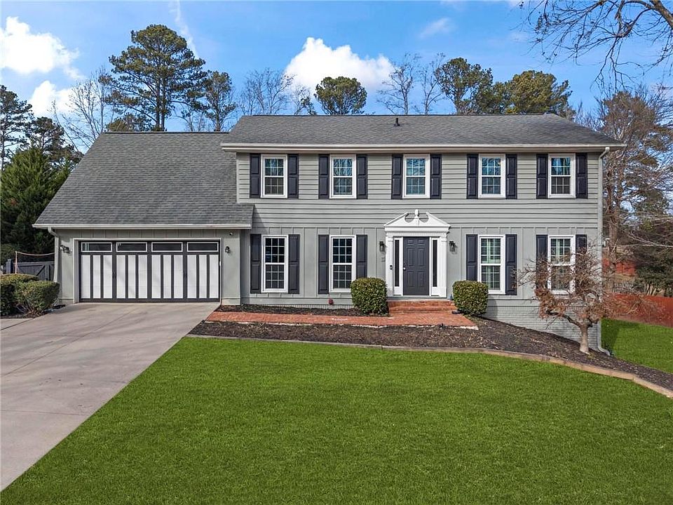 1st image of 521 Creekwood Dr