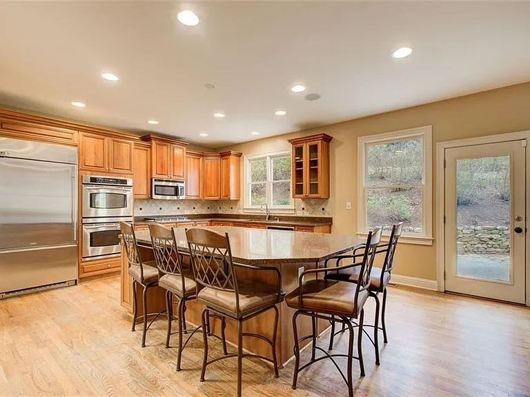 2060 Fife Ridge Ct — Photo 2