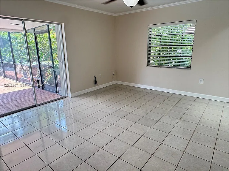 7600 SW 174th St — Photo 20