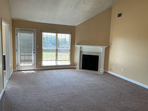 5th image of 3460 Essex Pl