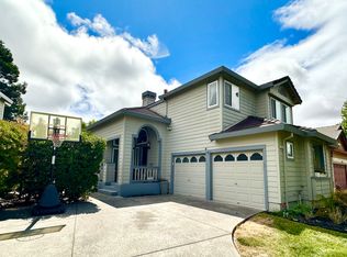 1618 Lancaster Dr, Petaluma, CA