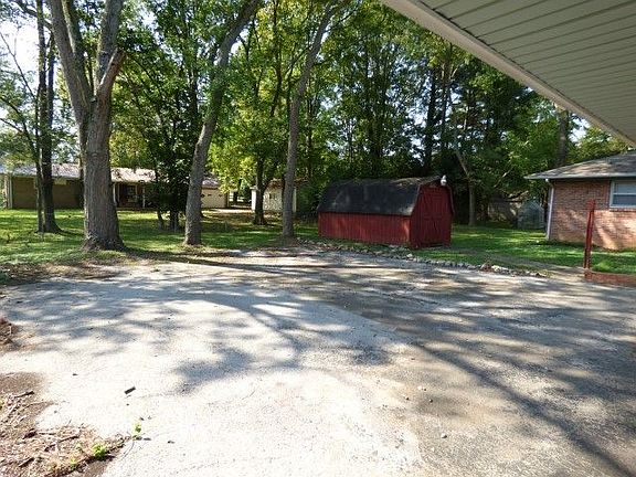 4th image of 707 Elliott Dr