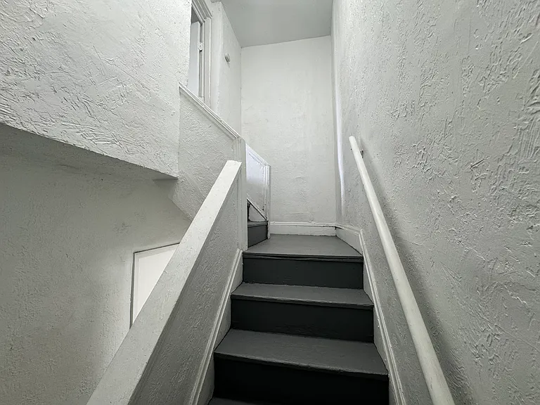 2195 E 73rd St #DOWN — Photo 8