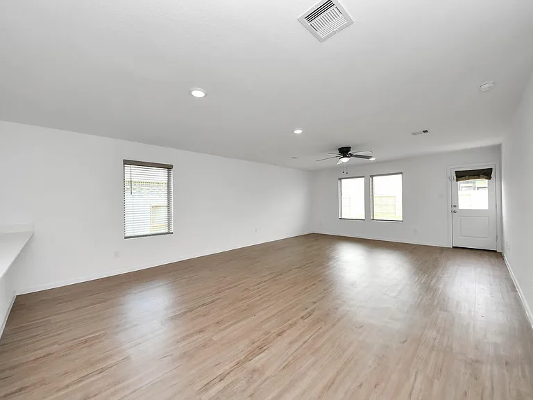1607 Red Oak Dr — Photo 22
