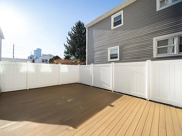 83 Waverly St #1 — Photo 18