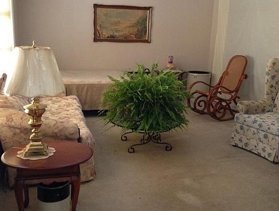 2nd image of 628 W Linden Ave