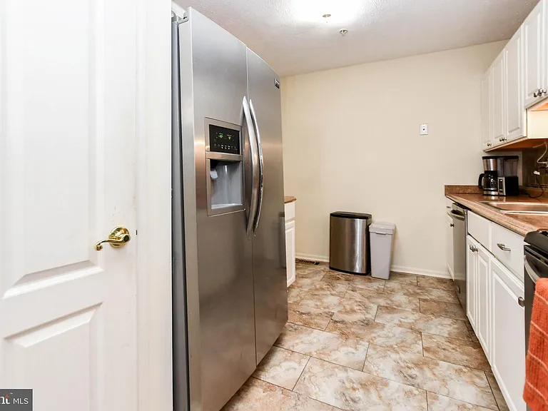 1401 Deep Gorge Ct — Photo 11