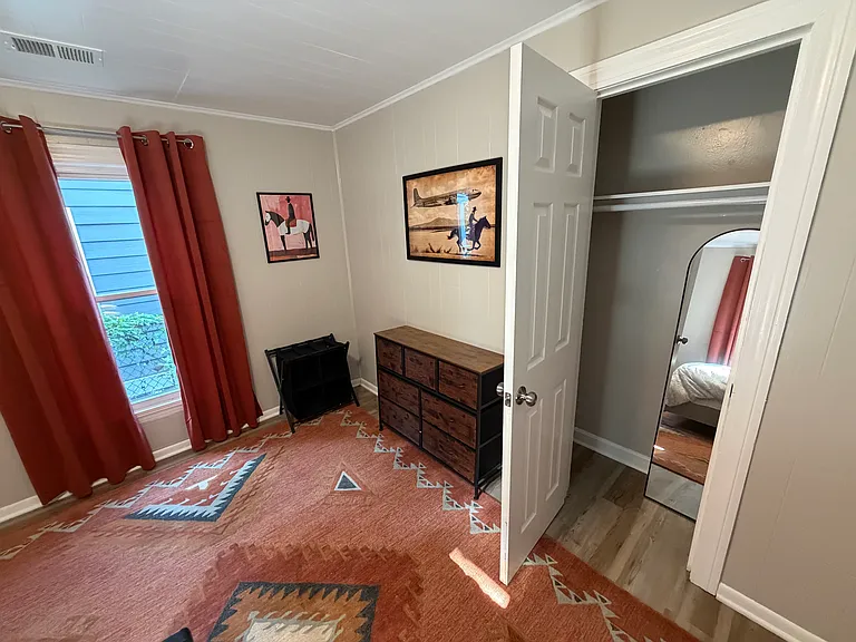 4214 Hazelwood Ave — Photo 18