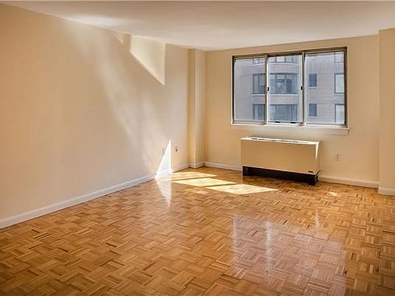 3rd image of 308 E 38th St APT 9C