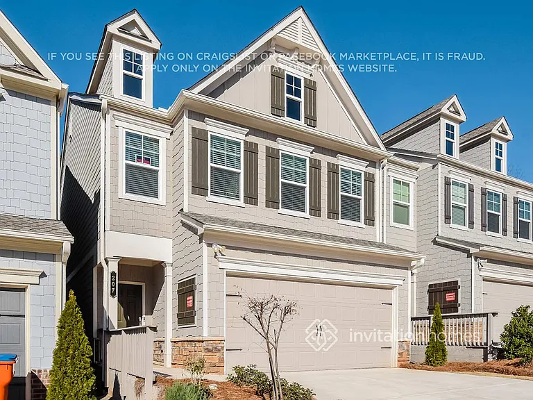 207 Webster Cir — Photo 3