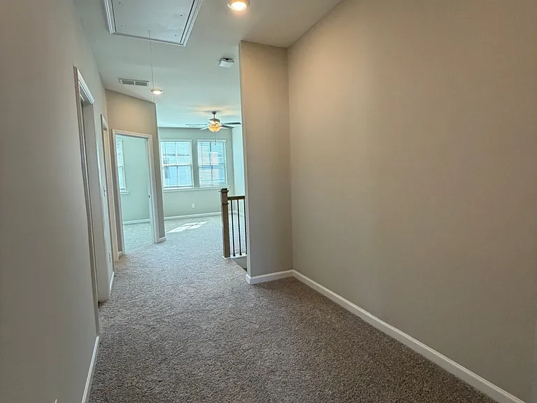 2590 Morehead St — Photo 25