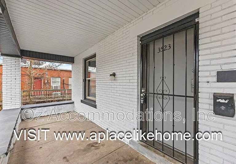 3523 Saint John Ave — Photo 1