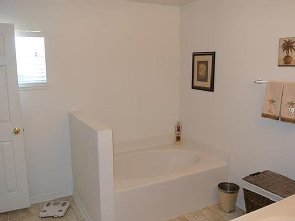 IS1f8bqtdhvjys1000000000_05042015