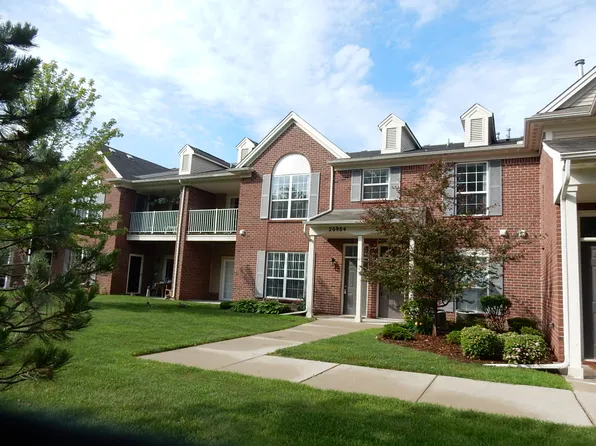 26988 Carrington Pl, Harrison Township, MI 48045