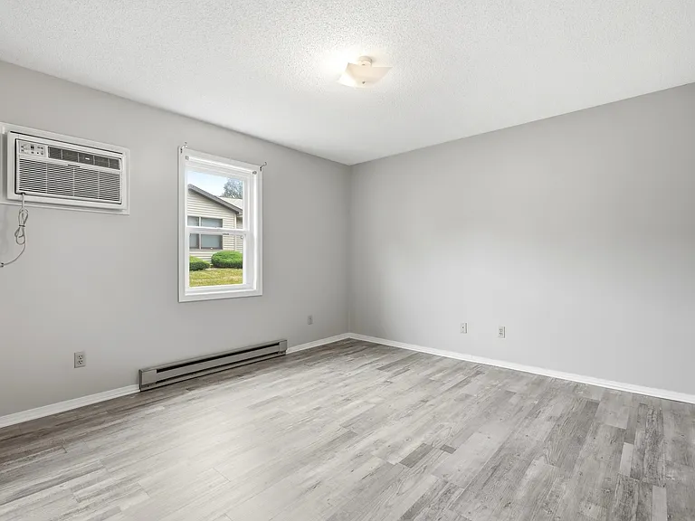 1496 E Kammerer Rd — Photo 11