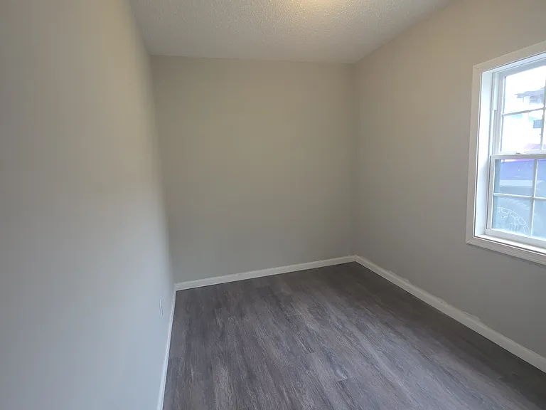521 Avenue C #D — Photo 9