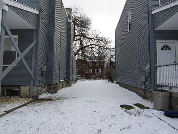 3rd image of 424 Borland St