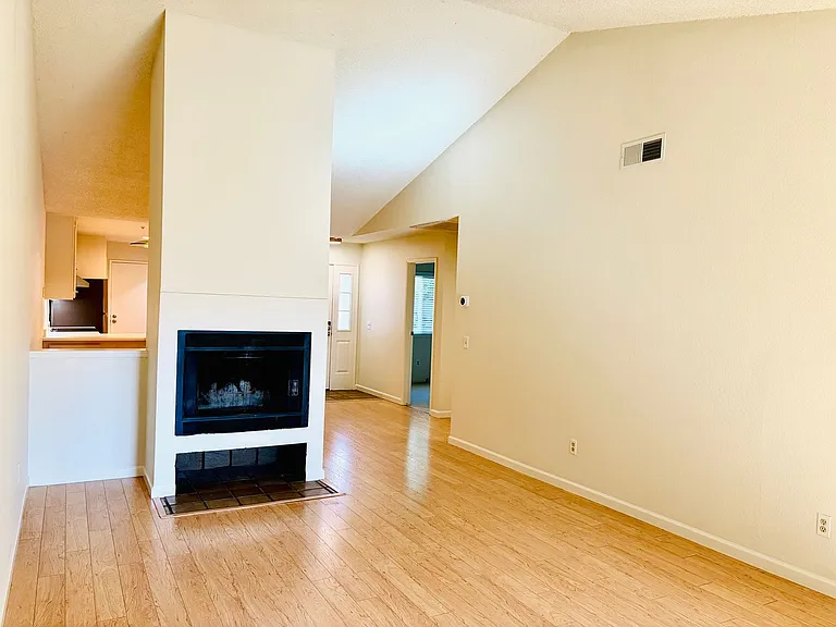 1211 Capri Way #3 — Photo 39