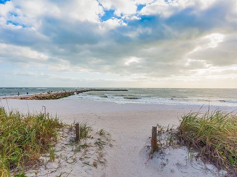 1315 Bayshore Dr #204 — Photo 4