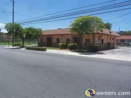 1st image of 715 NW 1st St