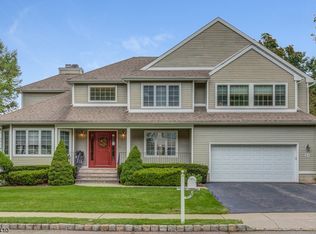 51 Ridge Dr, Montville, NJ 07045