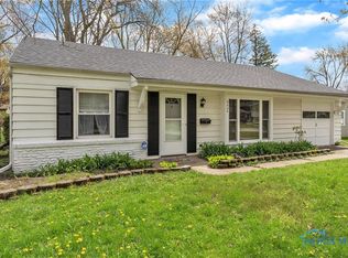 6048 Graystone Dr, Sylvania, OH 43560