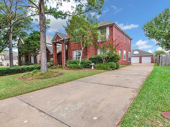 4th image of 2210 Golden Sails Dr