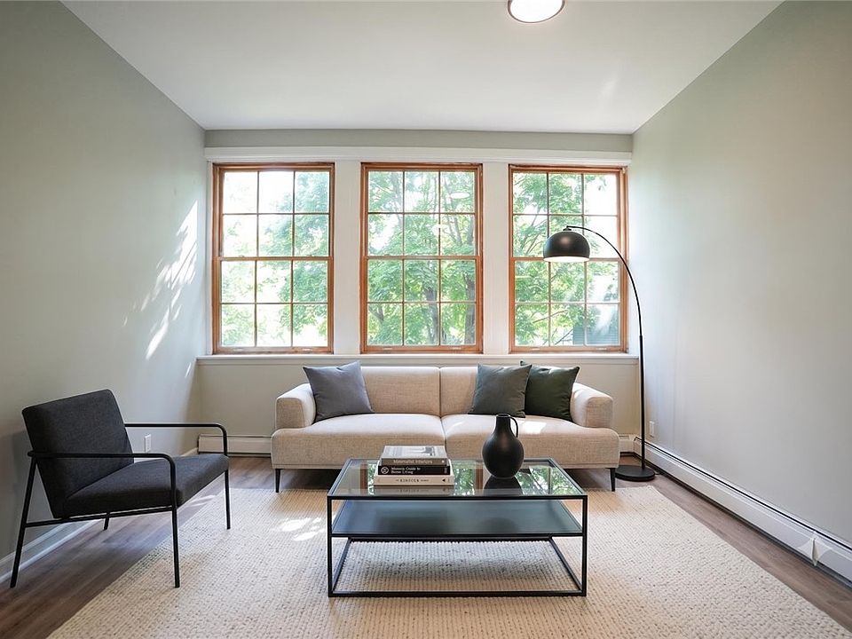 1st image of 366 Main St APT 101