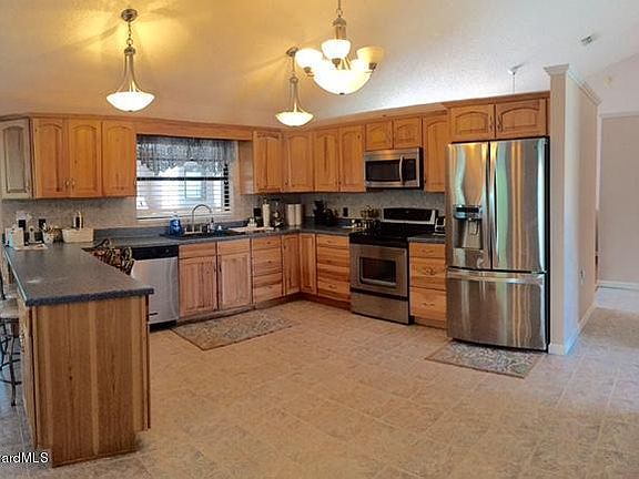 2nd image of 899 Jamestown Dr