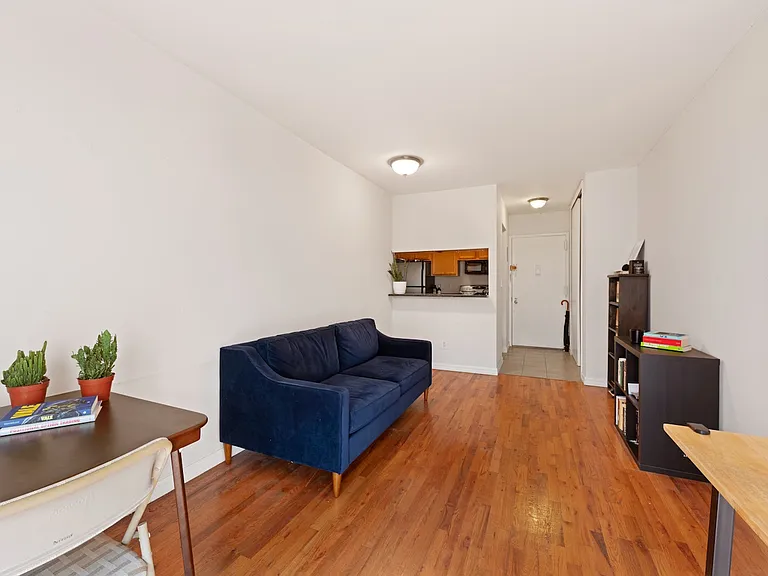 350 W 14th St #5A — Photo 7