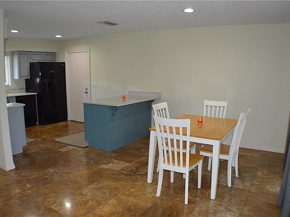 4th image of 5028 Gardengate Ln