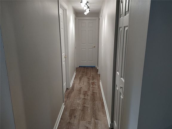3rd image of 14 Linda Ln