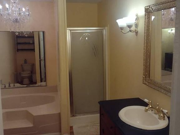 4th image of 202 William St
