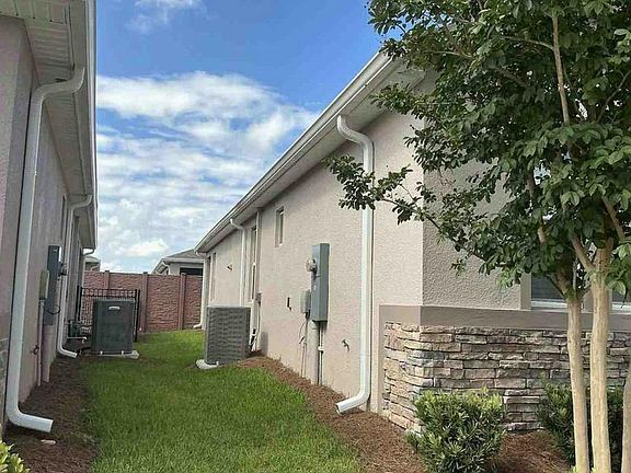 5th image of 5430 NW 34th St