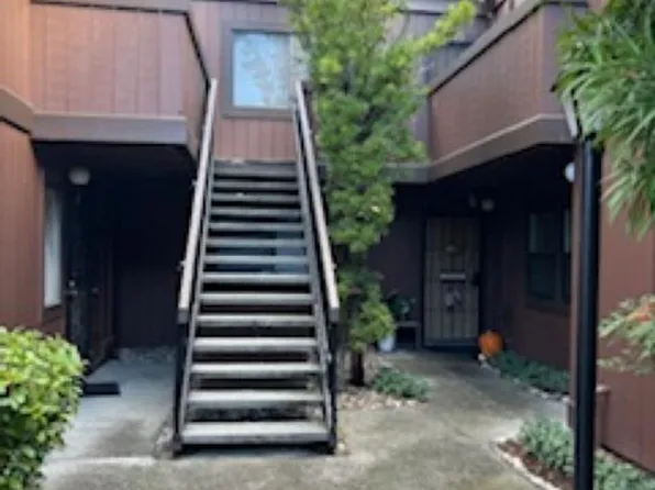 884 Camelback Pl, Pleasant Hill, CA 94523