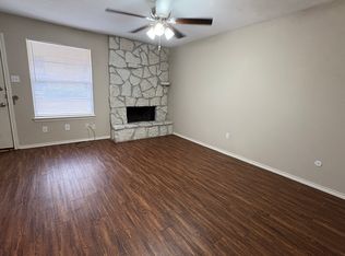 1607 N Nolan River Rd APT A, Cleburne, TX 76033