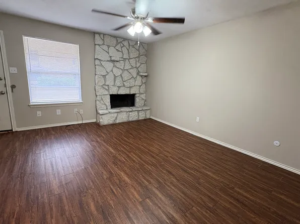 1607 N Nolan River Rd APT A, Cleburne, TX 76033