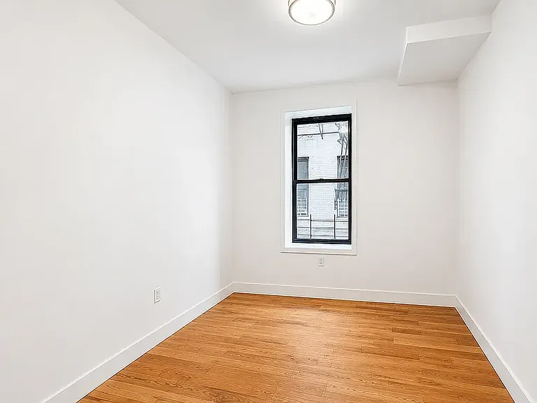 645 Vermont St #3F — Photo 5