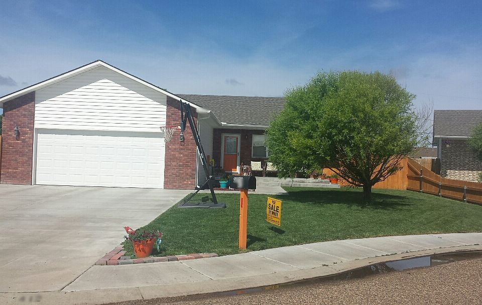1st image of 412 Academy Ct