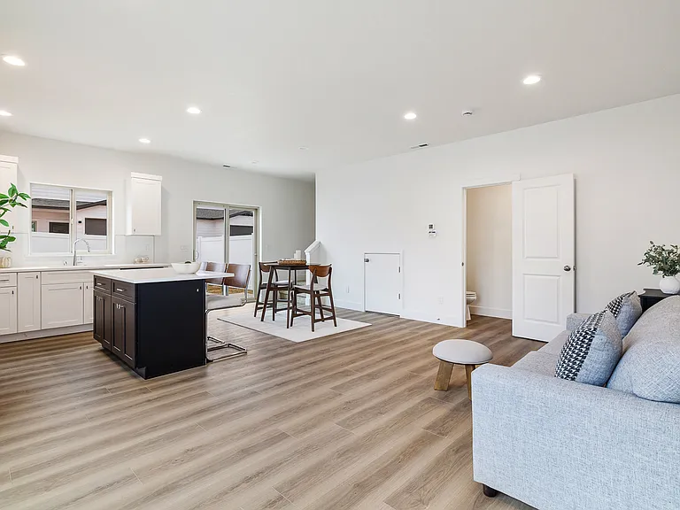 1074 S Underwood Pl #120 — Photo 7