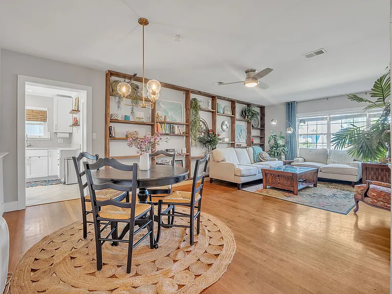 276 Brookline Ave — Photo 10