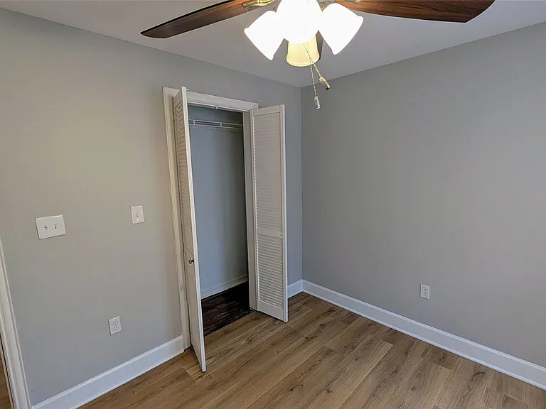 7521 Laredo St — Photo 10