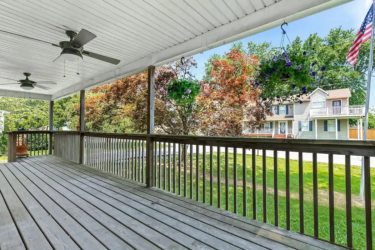 4 bed, 2310 sqft, $3,600 — Photo 4